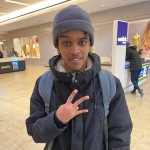 Meet your Posher, Yasin